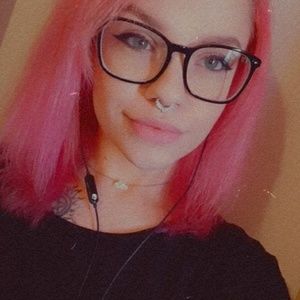 Meet your Posher, Lorraine